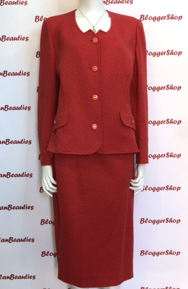 abito-completo-giacca-e-gonna-liola-rosso-magenta-bloggershop-milanbeauties (1)
